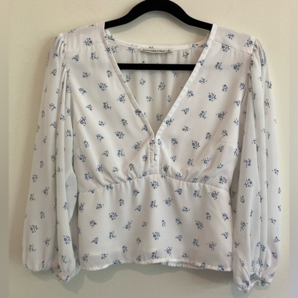 Abercrombie & Fitch White Blouse with Blue Floral Print